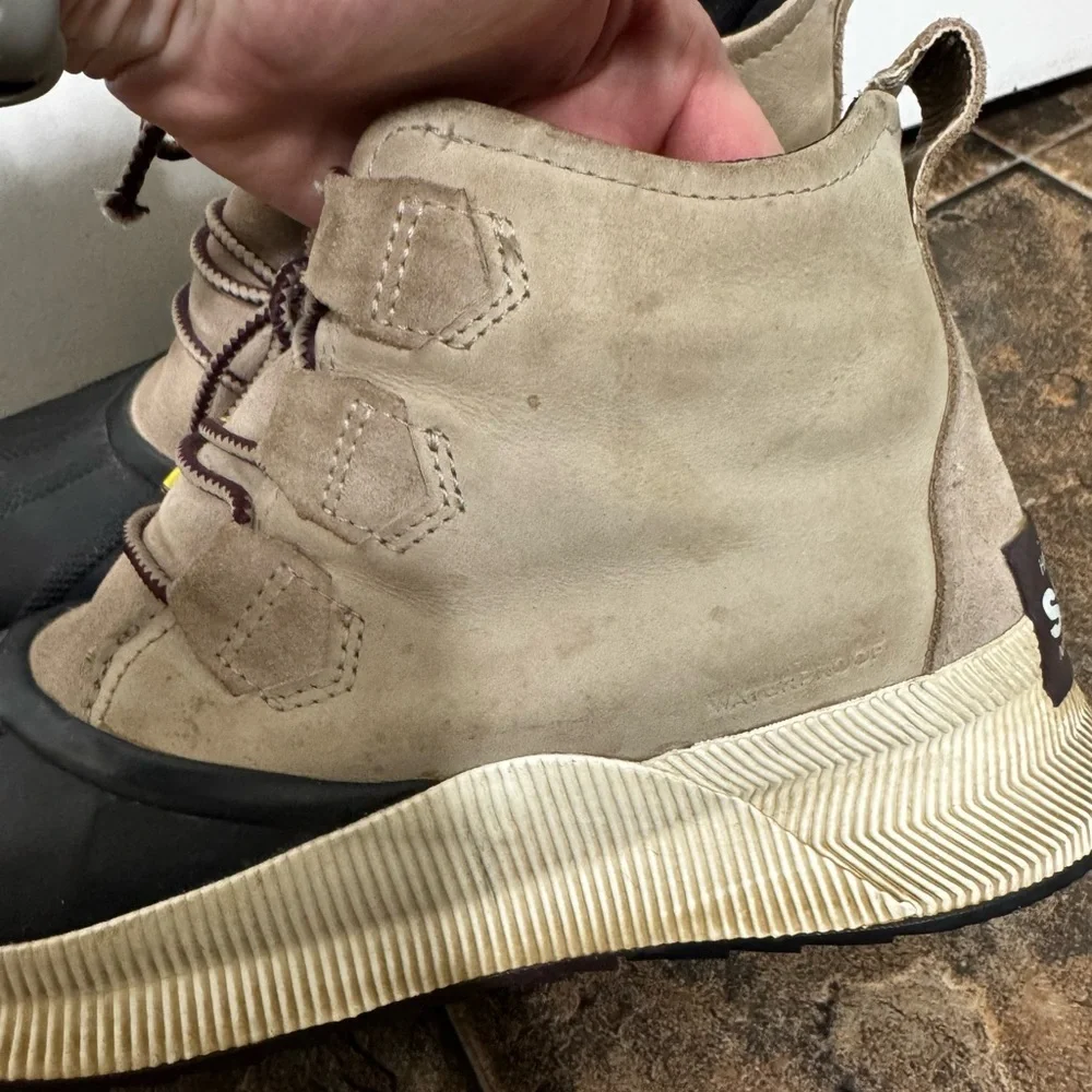 Sorel Out N About III Classic Duck Boots Taupe Women's 9 - Picture 5 of 9